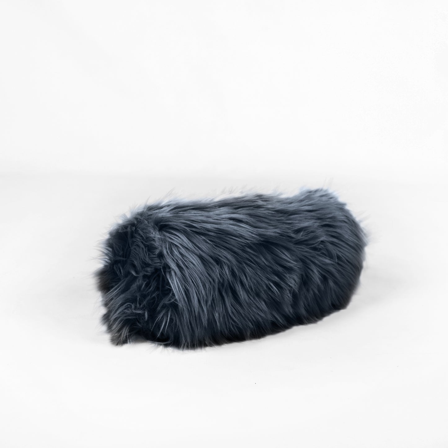 EBONY FUR HEAD ROLL